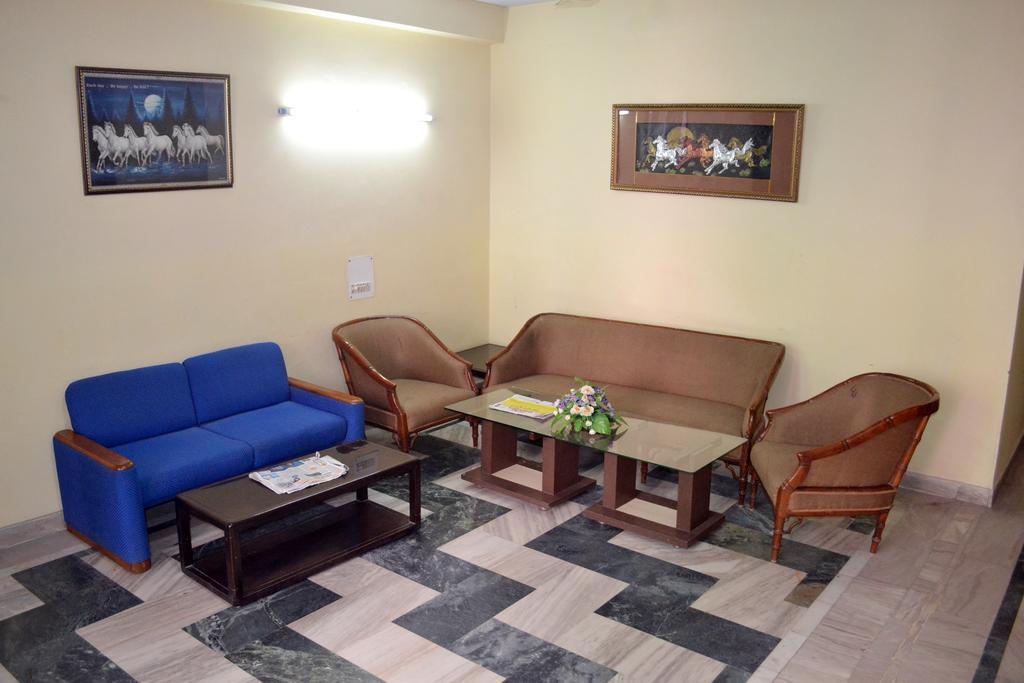 Airport Hotel Sunrise Blue Delhi  Exterior foto